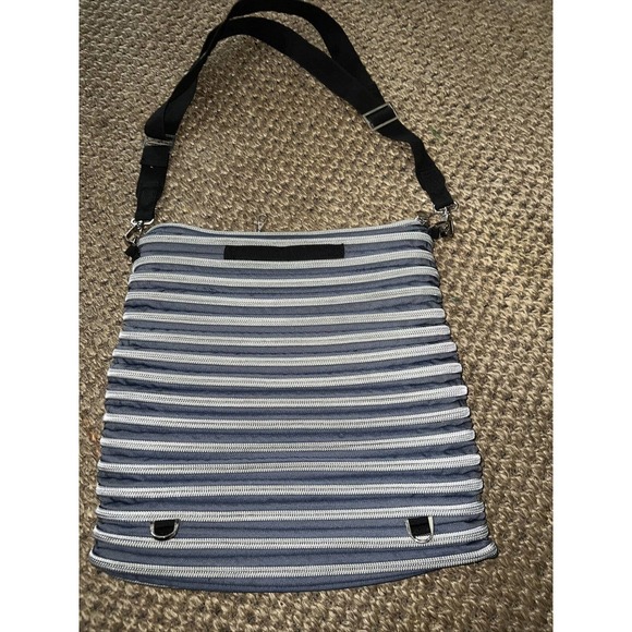 Bam Bag Crossbody Purse Continuous Zipper Recycled - Picture 5 of 7